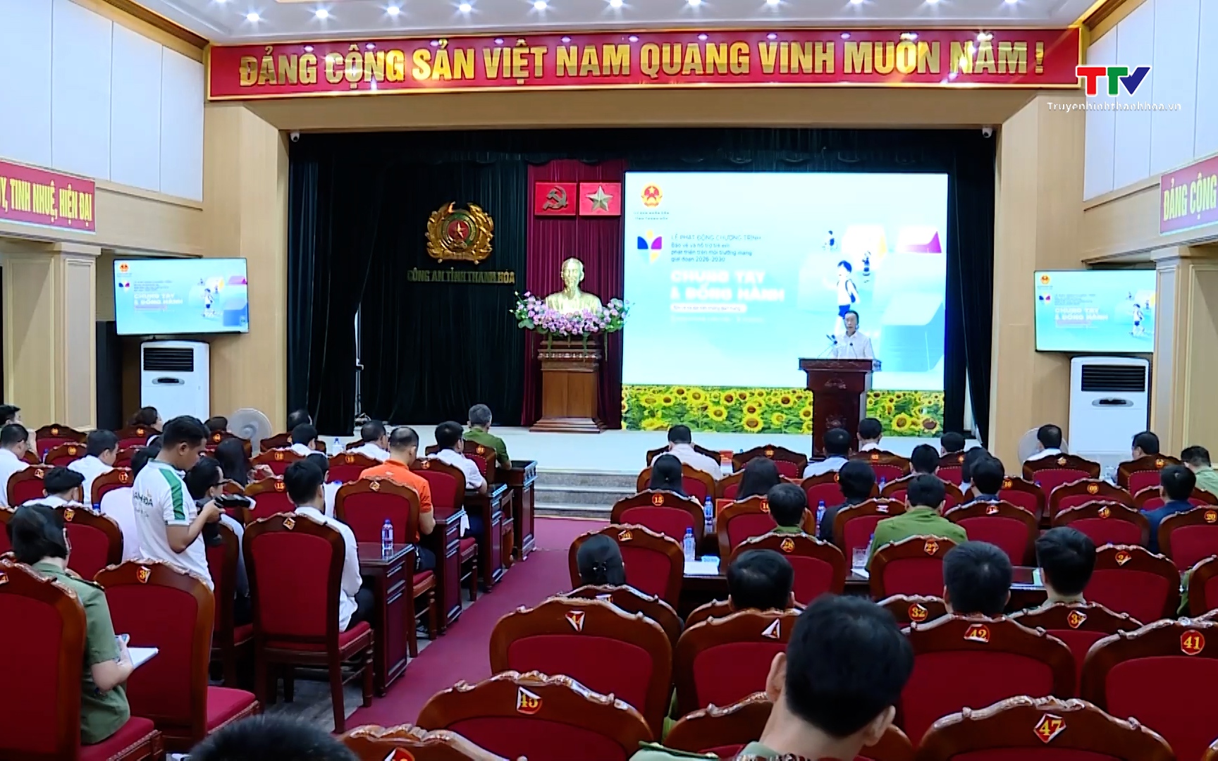 Phường Hàm Rồng phát động Tháng hành động vì trẻ em - Ảnh 1. Chung tay bảo vệ trẻ em trên môi trường mạng