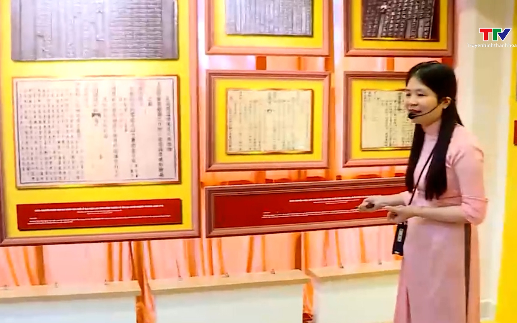 Triển lãm “Chuyện sĩ tử” tại Văn Miếu - Quốc Tử Giám- Ảnh 1. Triển lãm tư liệu quý: Từ dấu ấn Trấn Biên xưa đến vùng đất Đồng Nai nay