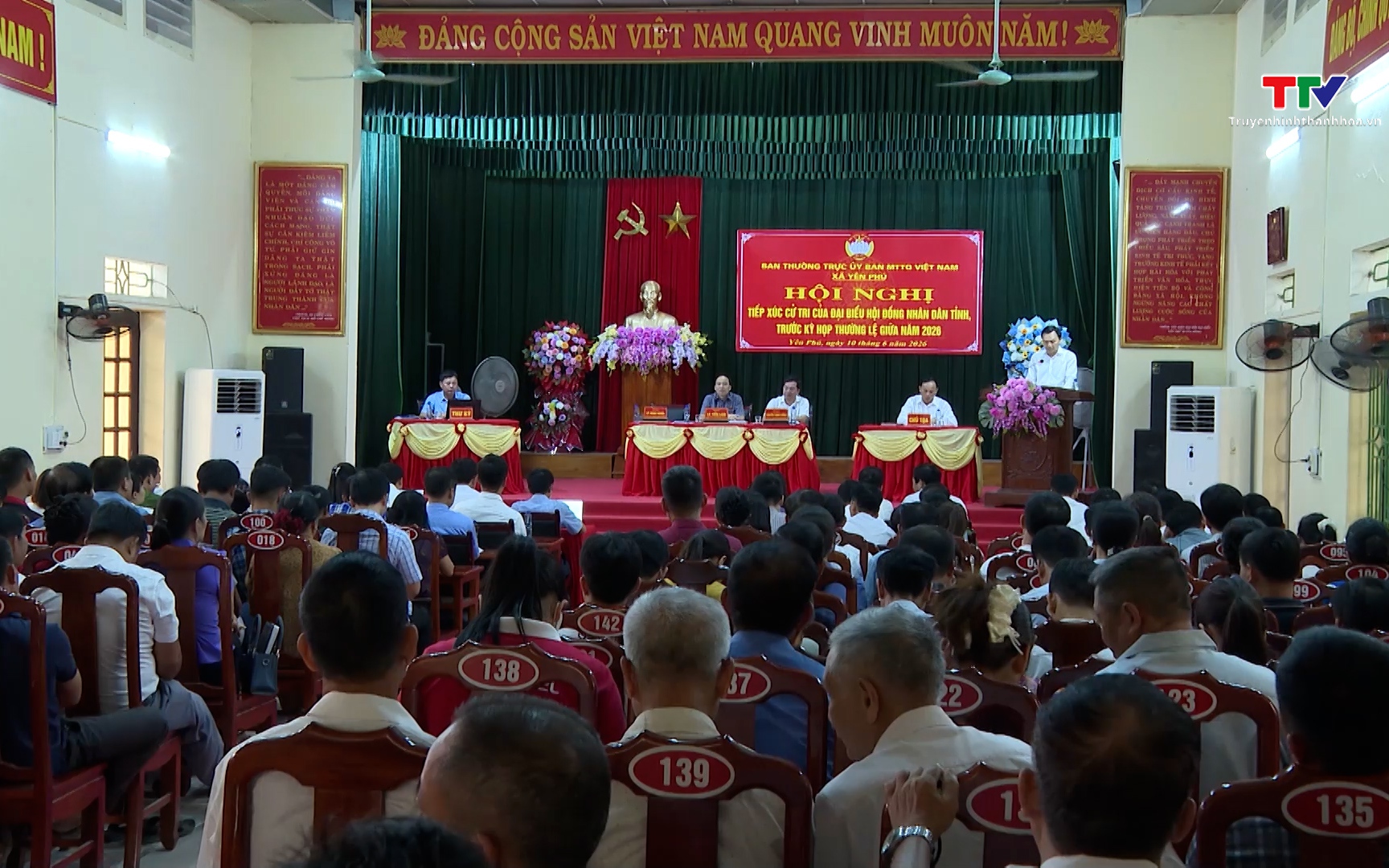 Đại biểu Hội đồng nhân dân tỉnh tiếp xúc cử tri đơn vị bầu cử số 9 - Ảnh 1. Đại biểu Hội đồng nhân dân tỉnh tiếp xúc cử tri các xã Yên Phú và Yên Ninh