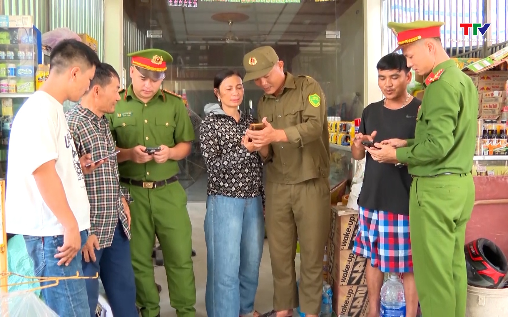 Lực lượng An ninh tổ chức chuỗi hoạt động an sinh x&atilde; hội - Ảnh 1.