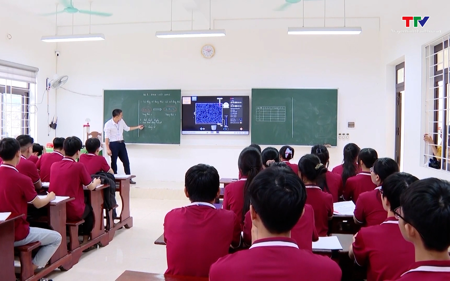 Việt Nam c&oacute; 9 đại học được v&agrave;o bảng xếp hạng đại học QS World 2027 - Ảnh 1.
