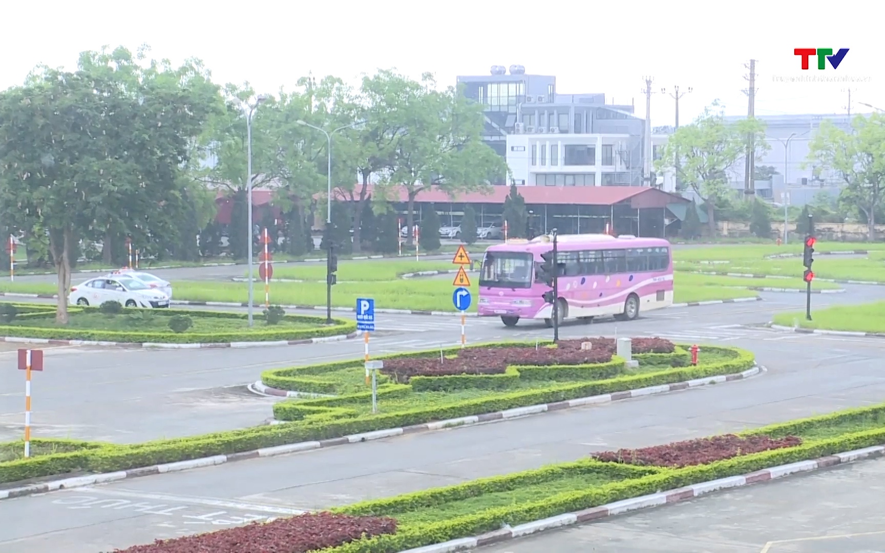 Bỏ s&aacute;t hạch l&aacute;i xe m&ocirc; phỏng từ ng&agrave;y 1/7 - Ảnh 1.