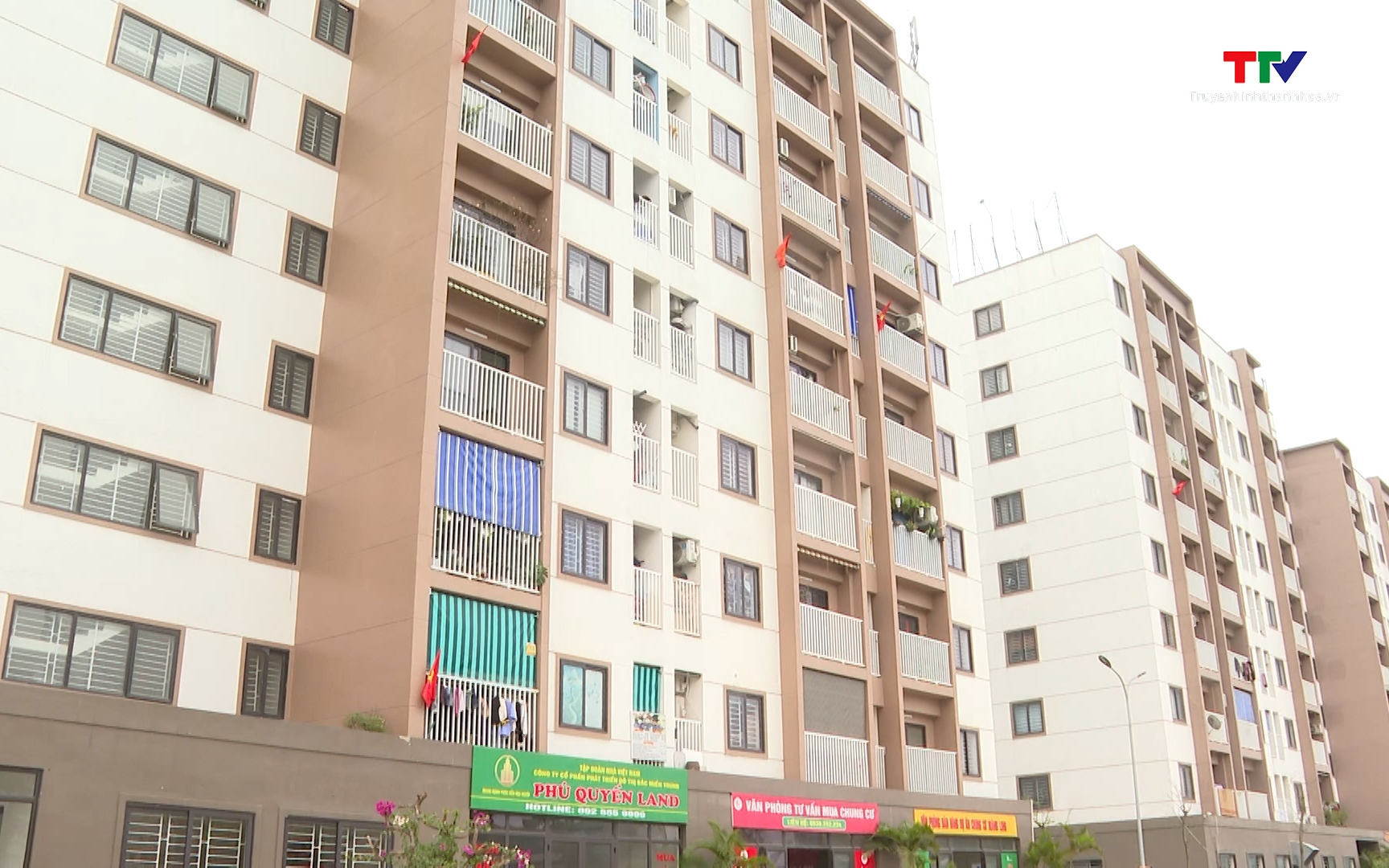 Bộ C&ocirc;ng an b&oacute;c gỡ đường d&acirc;y trục lợi ch&iacute;nh s&aacute;ch nh&agrave; ở x&atilde; hội - Ảnh 1.