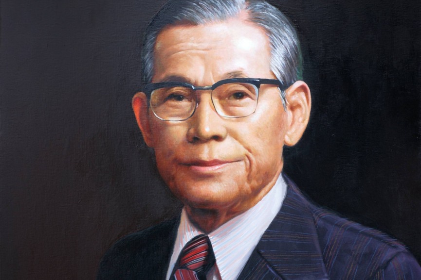 Lee Byung-chull thành lập Samsung - một công ty xuất khẩu trái cây, rau và cá - vào năm 1938. Ông bước vào ngành điện tử năm 1969 khi lập Samsung Electronics và giờ nó trở thành nhà sản xuất chip nhớ và điện thoại thông minh lớn nhất thế giới. Ảnh: Antheamissy
