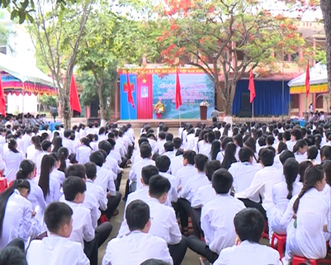 Nong cong1.jpg