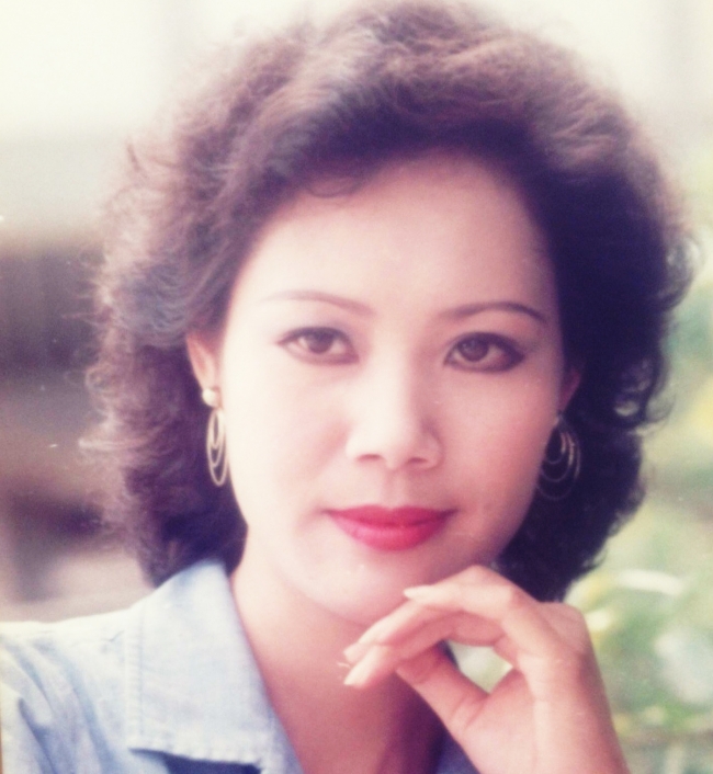 phat-thanh-vien-vang-bong-mot-thoi-thuy-hoa-toi-tung-muon-bo-nghe.JPG