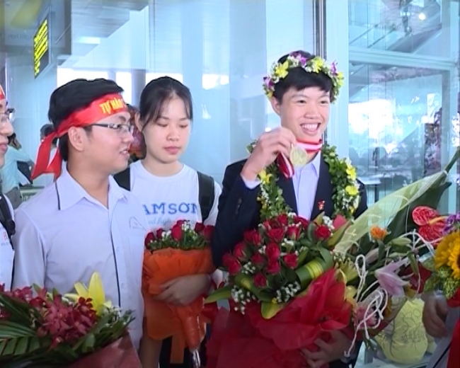 Tu hao thanh tich truong Lam Son.avi.Still001.jpg