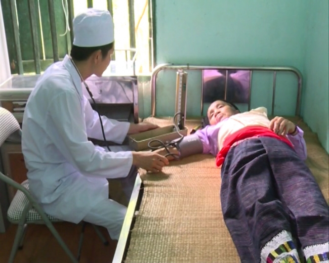 thieu bac sy co so.avi.Still004.jpg