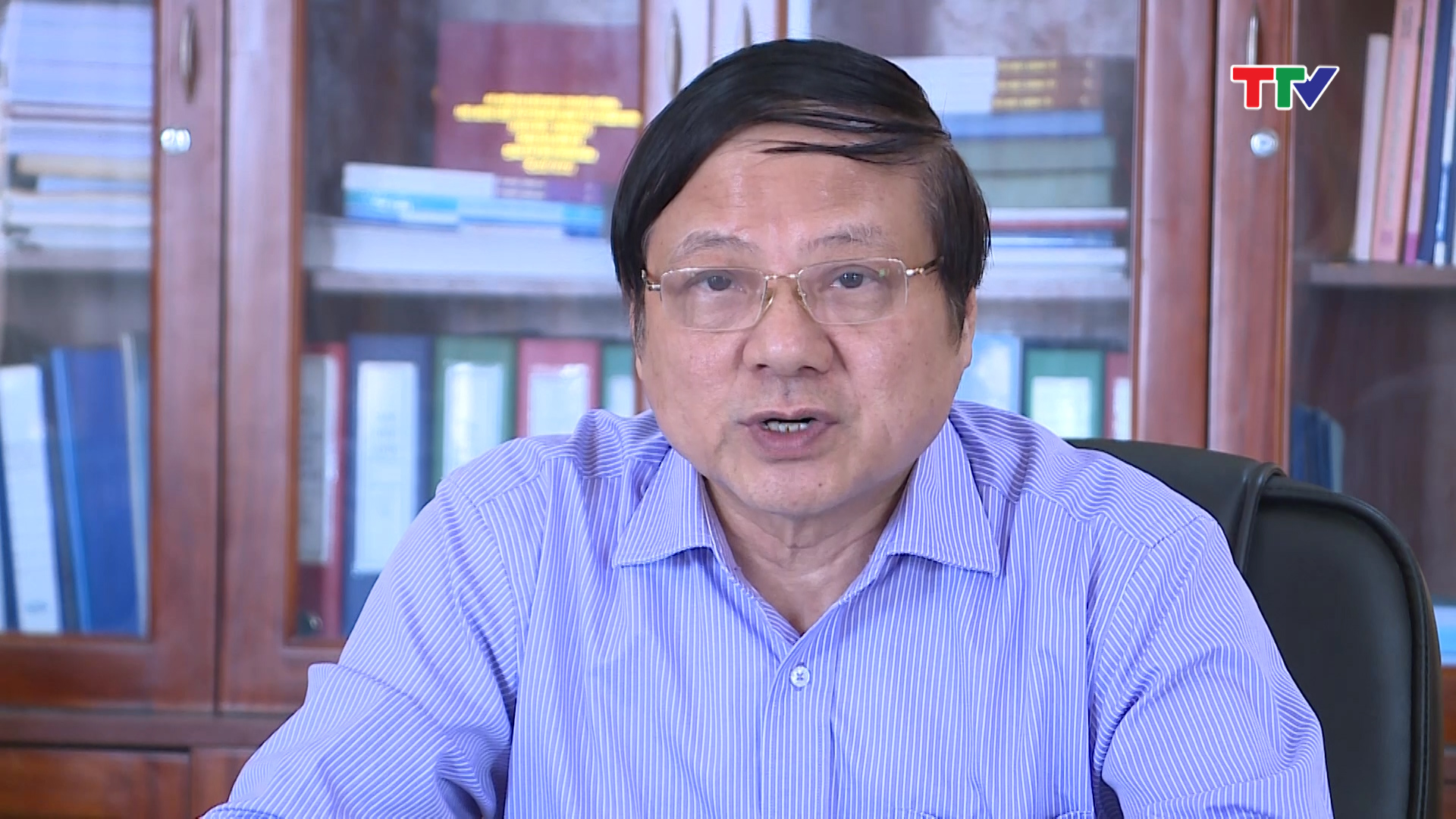 NGƯT, PGS, TS Nguyễn Mạnh An - Hiệu trưởng Trường ĐH Hồng Đức: Học lớp Đề án, sinh viên sẽ được học giáo trình chất lượng cao với chương trình học kéo dài hơn, được tăng thêm phương pháp giảng bộ môn, chương trình ngoại ngữ, lớp học quy mô nhỏ 20 sinh viên tạo điều kiện cho việc tự học, tự nghiên cứu, trao đổi. Đồng thời, sinh viên được thụ hưởng nhiều chính sách như: miễn học phí, bố trí nơi ở, được cấp học bổng với mức rất cao.