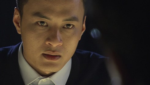 Hồng Đăng gây ấn tượng mạnh với khán giả khi vào vai Lê Thành trong phim  "Người phán xử ". 