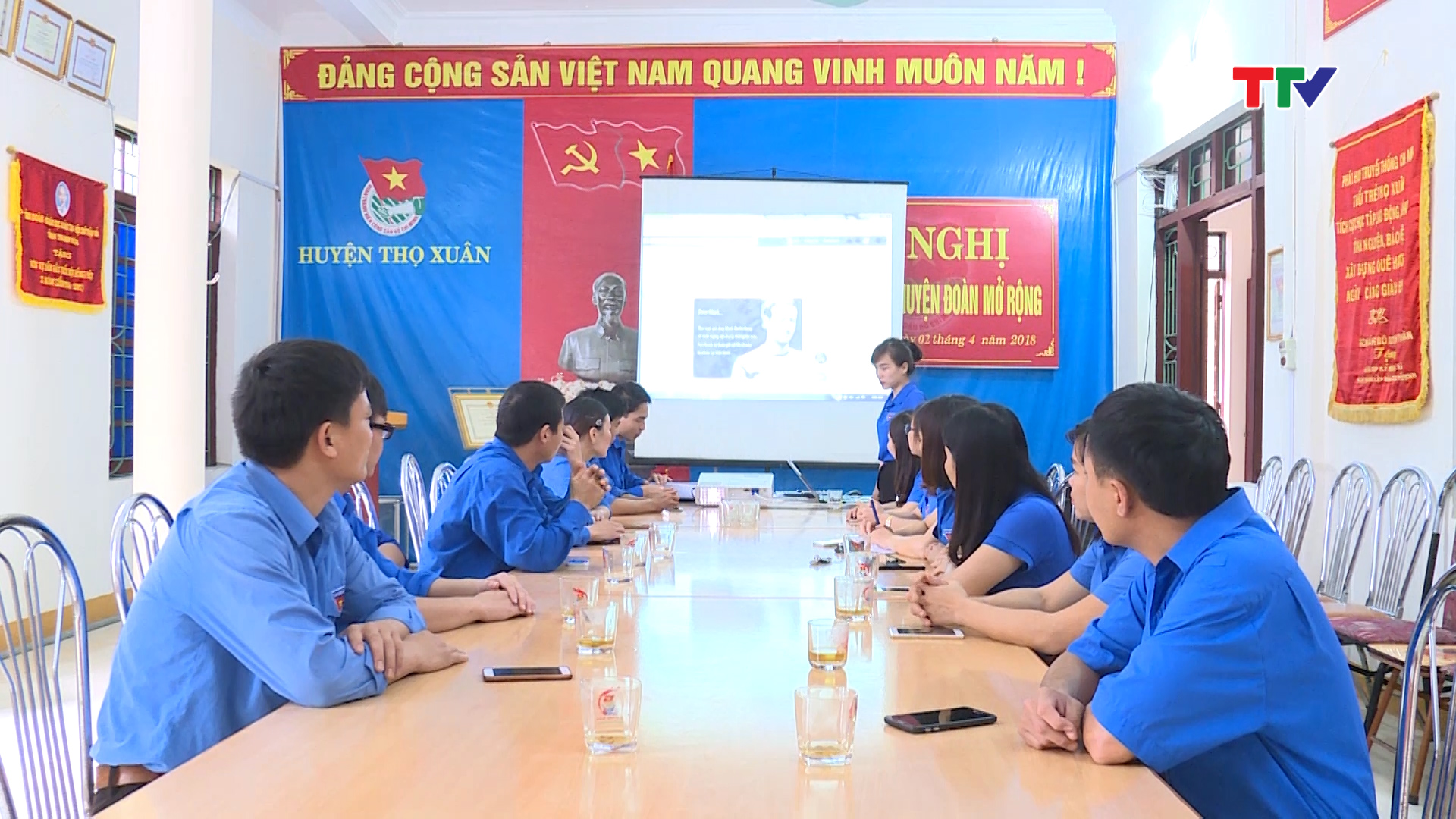 Một buổi thảo luận chuyên đề của Huyện Đoàn Thọ Xuân về thông tin trên mạng xã hội facebook. 