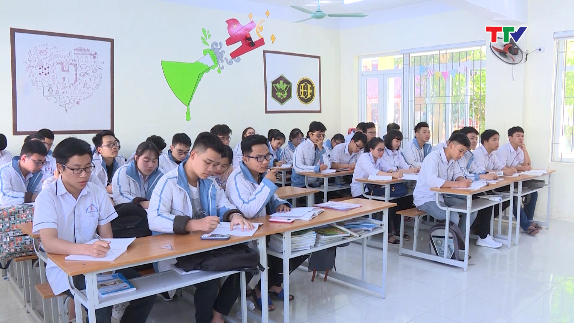 Kỳ thi vào lớp 10 THPT năm học 2018-2019 sẽ diễn ra trong 2 ngày: mùng 8 và mùng  9/6/2018.