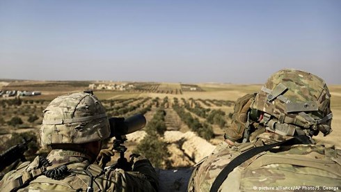Tổng thống Donald Trump muốn rút lực lượng quân đội Mỹ khỏi Syria và đề xuất thay thế bằng lực lượng của các nước Arab. Ảnh: AP