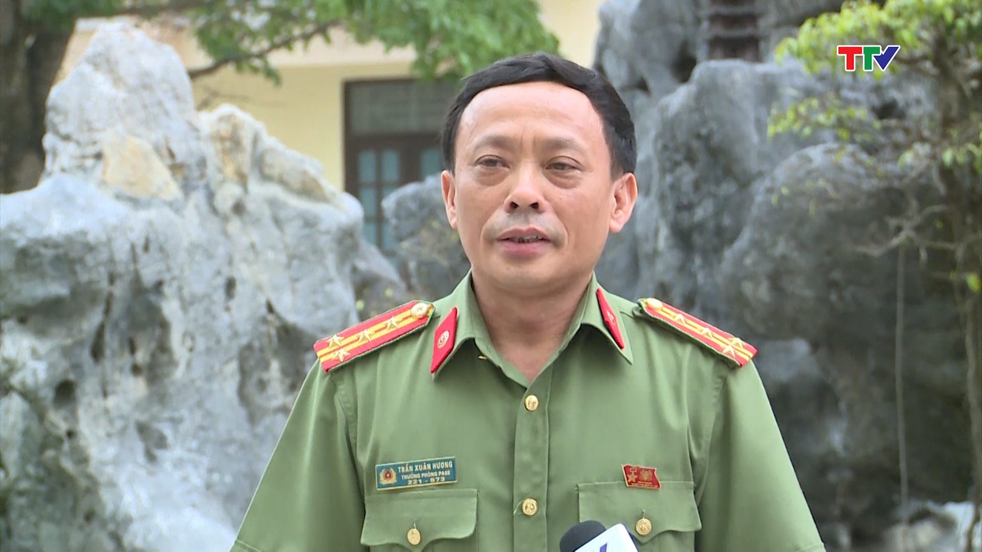 Đại t&aacute; Trần Xu&acirc;n Hương (Trưởng ph&ograve;ng PA88, C&ocirc;ng an tỉnh Thanh H&oacute;a) cho biết:  "Sinh hoạt của điểm nh&oacute;m kh&ocirc;ng cần thiết thu&ecirc; nh&agrave;, thậm ch&iacute; ra qu&aacute;n c&agrave; ph&ecirc; hoặc địa điểm c&ocirc;ng cộng sinh hoạt nhằm mục đ&iacute;ch l&ocirc;i k&eacute;o quần ch&uacute;ng tham gia v&agrave; tr&aacute;nh sự ph&aacute;t hiện của cơ quan chức năng. Những người m&agrave; số n&agrave;y tập trung tuy&ecirc;n truyền chủ yếu l&agrave; sinh vi&ecirc;n, phụ nữ trẻ c&oacute; ho&agrave;n cảnh kh&oacute; khăn. Thủ đoạn l&ocirc;i k&eacute;o l&agrave; th&ocirc;ng qua c&aacute;c hoạt động b&aacute;n h&agrave;ng, b&aacute;n m&aacute;y lọc nước để tuy&ecirc;n truyền "