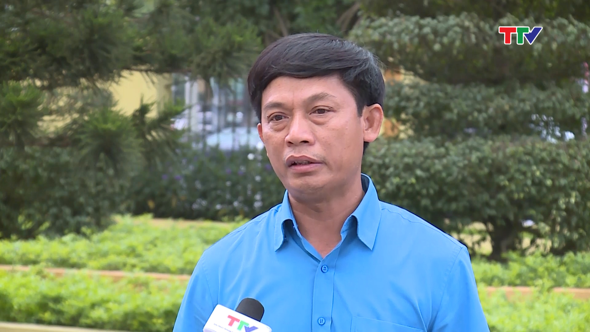 Ông Hà Xuân Thành – Phó chủ tịch LĐLĐ tỉnh (Đối với những doanh nghiệp nhỏ lẻ khi việc chăm sóc sức khỏe cho công nhân lao động chưa được tốt, vì đối với những doanh nghiệp này, việc đầu tư có hạn, do đó môi trường làm việc tại các doanh nghiệp này chưa được đảm bảo. Chúng tôi sẽ tiếp tục phối hợp với cơ quan chức năng thực hiện công tác kiểm tra, giám sát việc thực hiện các quy định của pháp luật về chăm sóc sức khỏe cho công nhân lao động.