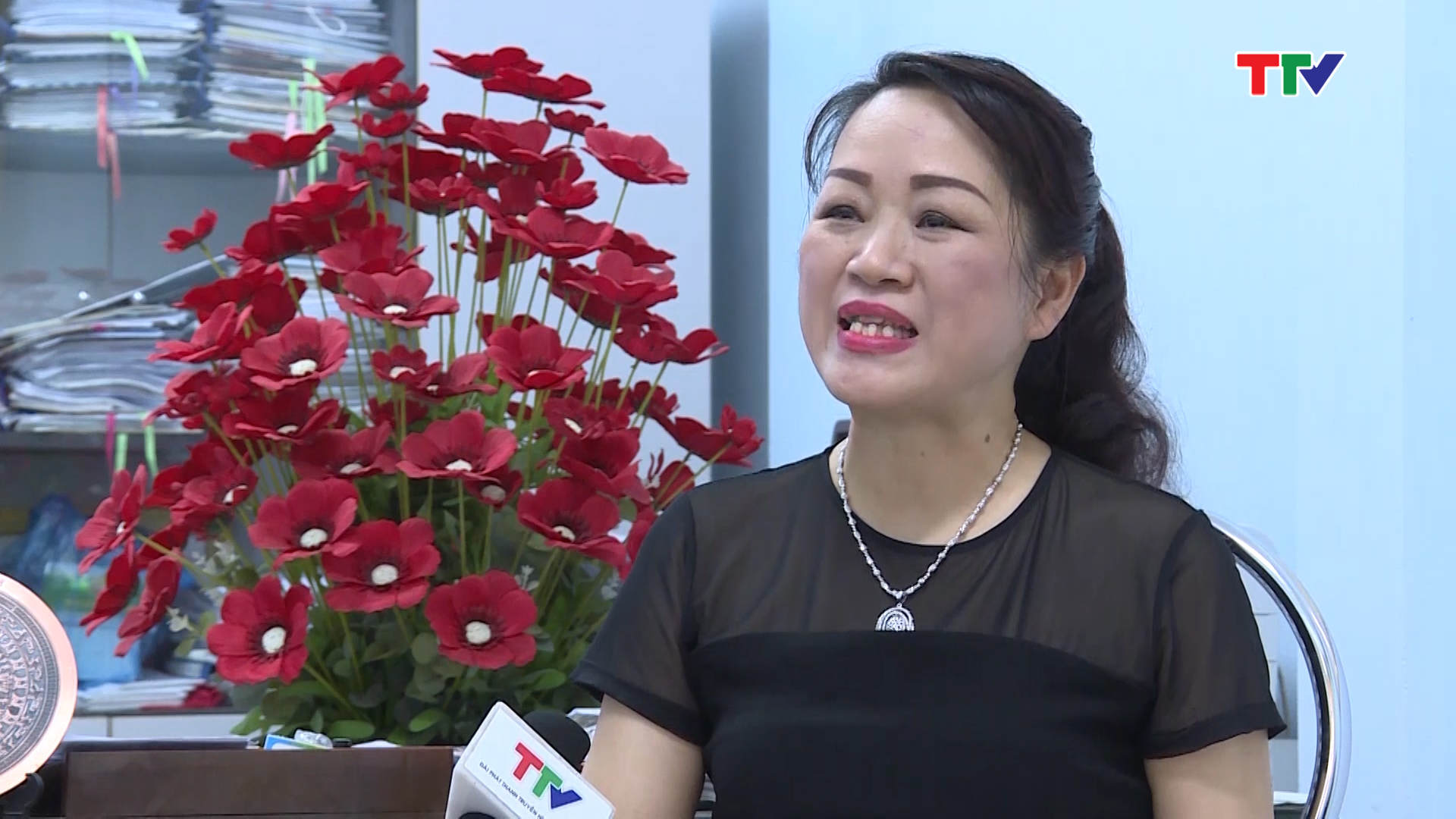 Bà Phạm Lê Hằng - Giám đốc Nhà Văn hóa Thiếu nhi, thành phố Thanh Hóa: Năm nay chúng tôi cũng sẽ mở một số các bộ môn học mới như MC, kỹ năng sống, đồng thời khắc phục những khó khăn về cơ sở vật chất để mang lại cho các cháu một mùa hè vui tươi, bổ ích.