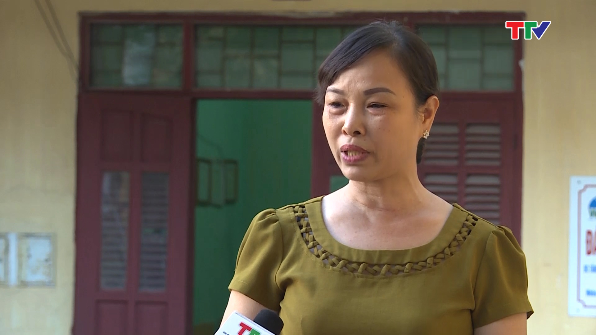 Bà Nguyễn Thị Nguyệt - Phường Phú Sơn, thành phố Thanh Hóa: Hè năm nào cũng cho cháu tham gia sinh hoạt hè để rèn cho các cháu các kỹ năng mềm, tự tin hơn.