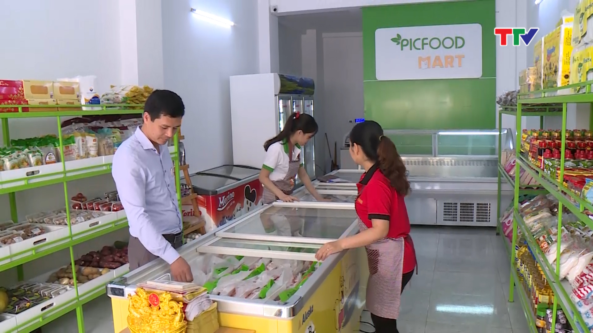 Việc liên kết sản xuất và xây dựng chuỗi cửa hàng cung ứng nông sản thực phẩm an toàn đã giúp cho giá trị sản phẩm người nông dân làm ra được ghi nhận, có đầu ra ổn định
