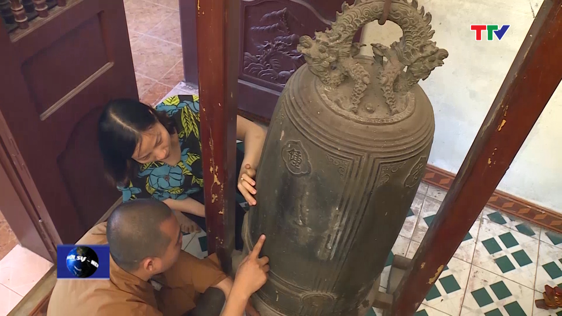 Chuông cổ.jpg