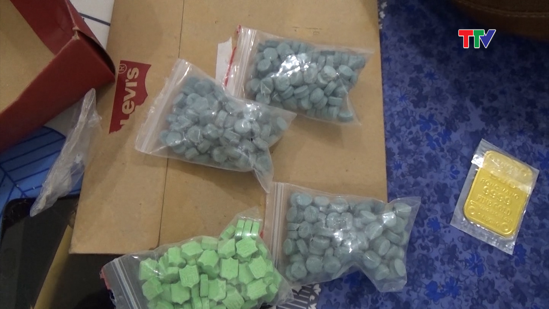Số tang vật tại hiện trường.