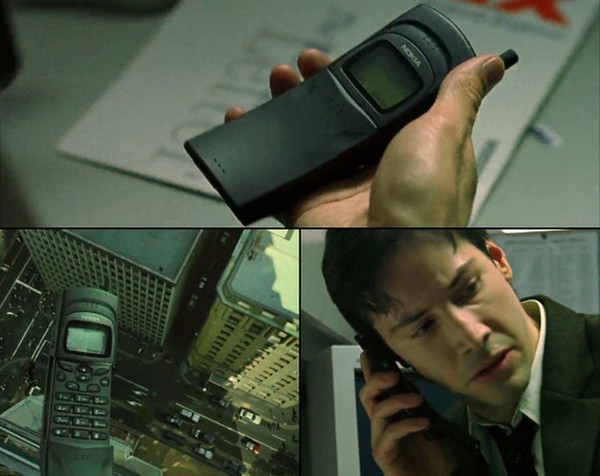 Khoảnh khắc nhân vật Neo trong phim “Ma trận” sử dụng Nokia 8110 đã khiến cho chiếc điện thoại này trở nên nổi tiếng trên toàn cầu