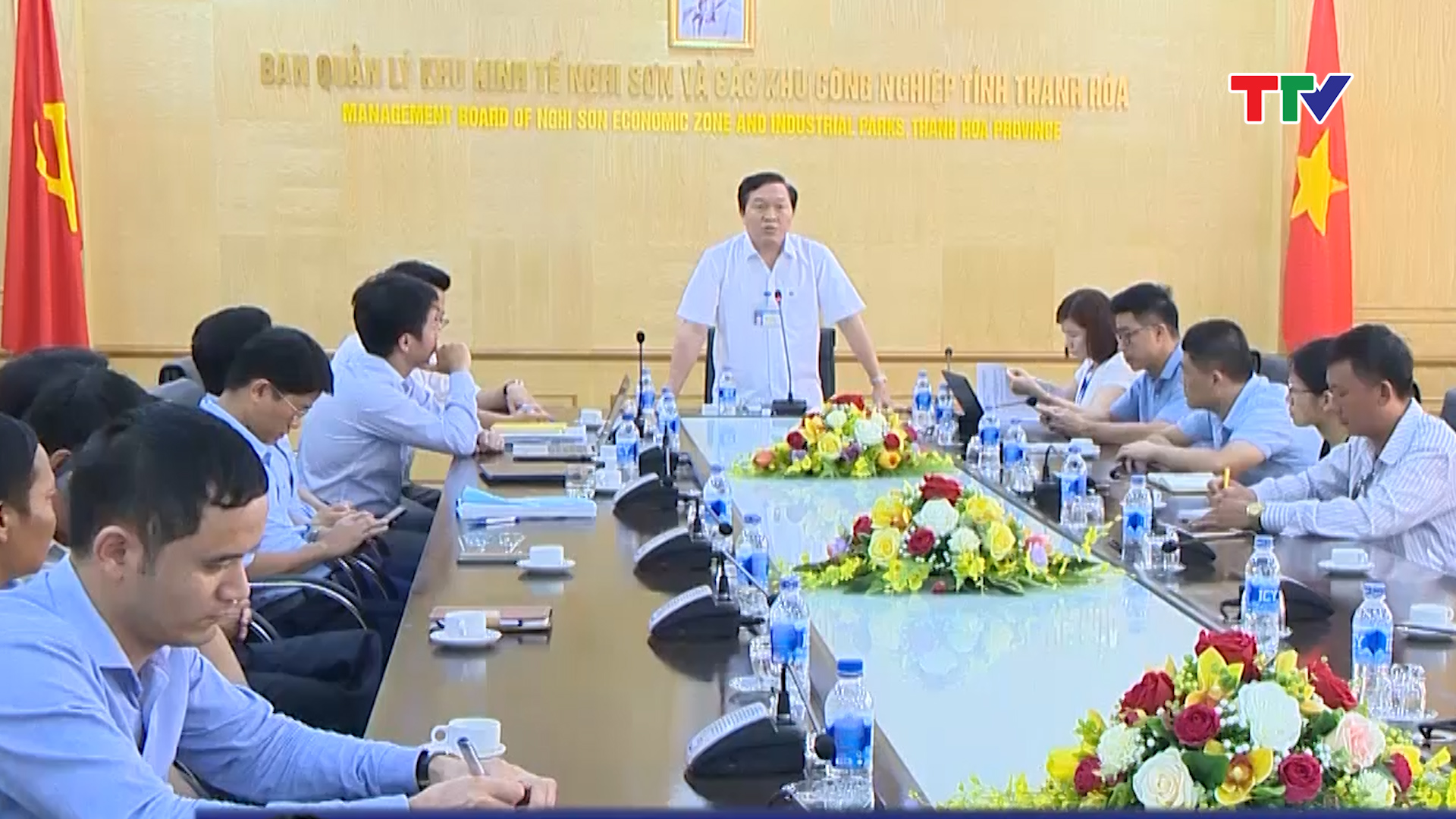 Ban quản lý khu kinh tế Nghi Sơn và các Khu công nghiệp tỉnh đã tổ chức hội nghị triển khai nhiệm vụ và ký cam kết về an toàn vệ sinh lao động, phòng chống cháy nổ, an toàn thực phẩm với các doanh nghiệp, đơn vị, nhà thầu trong khu kinh tế Nghi Sơn.
