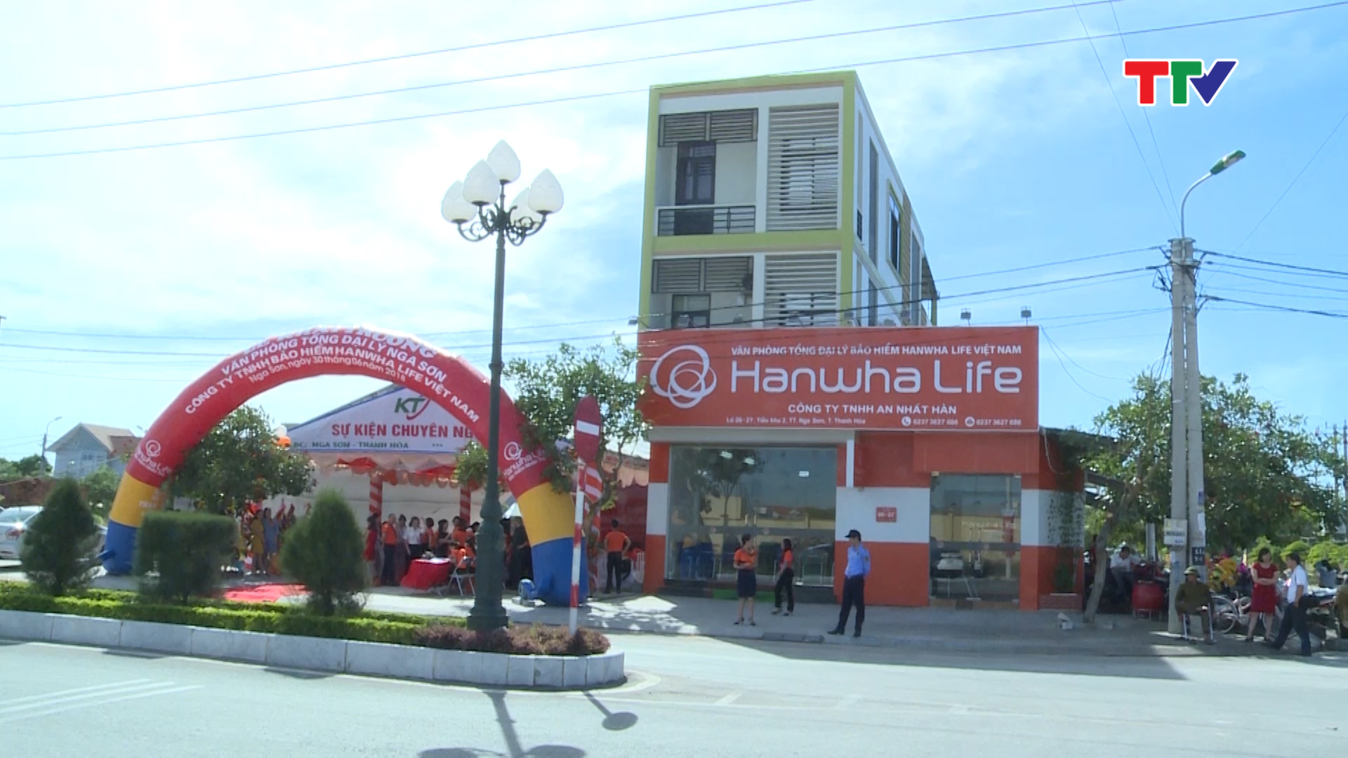  Công ty TNHH Bảo Hiểm Hanwha Life Việt Nam đã mở rộng hoạt động kinh doanh tại tỉnh Thanh Hóa bằng việc khai trương điểm phục vụ khách hàng tại thị trấn Nga Sơn, huyện Nga Sơn