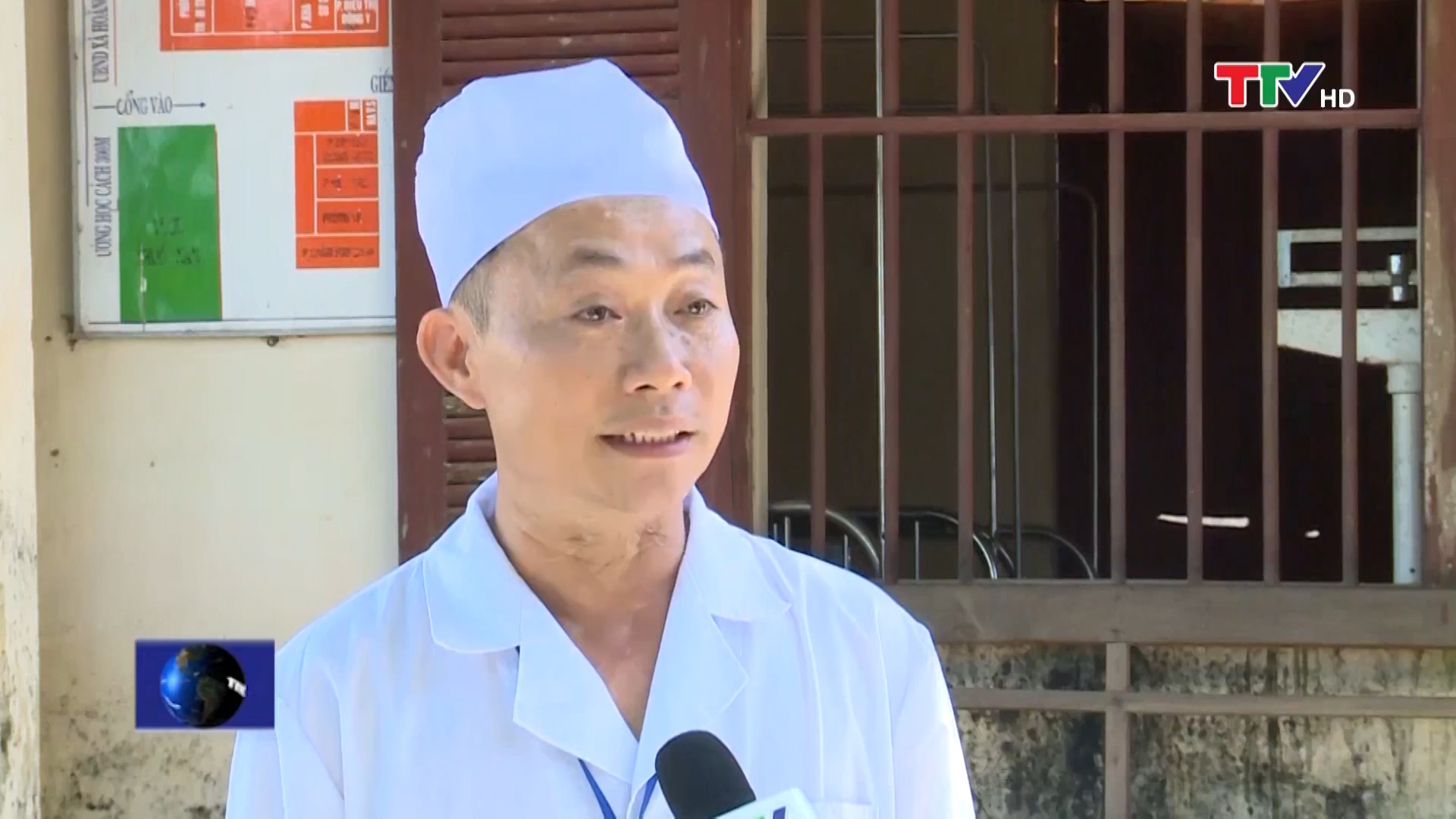  Y sĩ Nhữ Văn Trường (Trạm trưởng trạm Y tế x&atilde; Hoằng Kh&ecirc;, huyện Hoằng H&oacute;a) cho biết:  "Để l&agrave;m tốt c&ocirc;ng t&aacute;c kh&aacute;m chữa bệnh, ch&uacute;ng t&ocirc;i cần c&oacute; sự hỗ trợ cơ sở vật chất, trang thiết bị, để đ&aacute;p ứng c&ocirc;ng t&aacute;c chăm s&oacute;c sức khỏe ban đầu cho nh&acirc;n d&acirc;n tốt hơn "