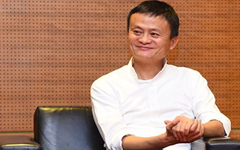 Tỷ phú Jack Ma - nhà sáng lập kiêm CEO của Alibaba - trong một buổi giao lưu với giới trẻ Việt Nam tại Hà Nội.