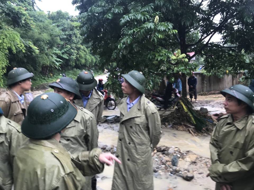 Trước những thiệt hại lớn về người và tài sản, lãnh đạo huyện Lang Chánh đã xuống địa bàn, chỉ đạo các lực lượng chức năng tìm kiếm cứu nạn, hỗ trợ các gia đình nạn nhân