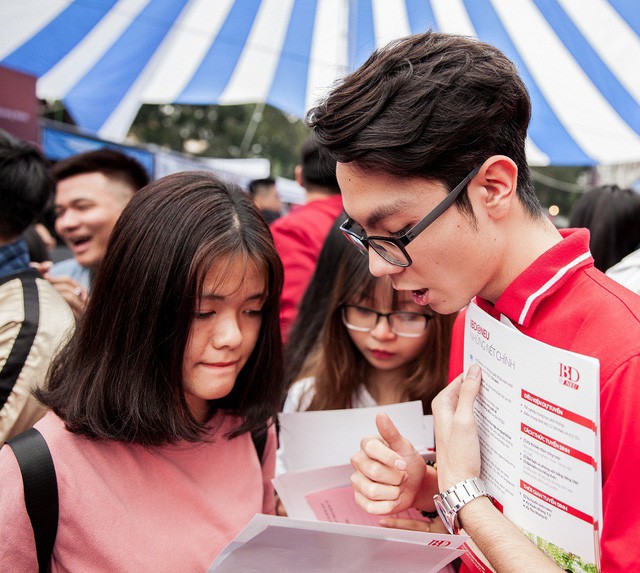 34 thí sinh  &quot;Đường lên đỉnh Olympia &quot; đầu quân vào trường ĐH Kinh tế quốc dân 2018