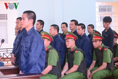 Các đối tượng gây rối ngày 10/6 ở Phan Rí đã bị tuyên phạt từ 2 năm đến 3 năm rưỡi tù giam trong phiên xử ngày 23/7/2018 tại TAND huyện Tuy Phong