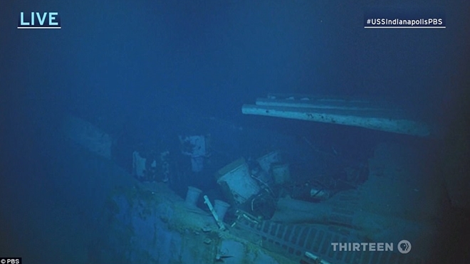 Tàu USS Indianapolis dưới đáy biển.