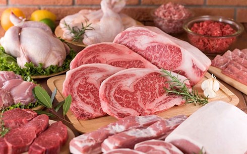 Sản phẩm đạt tiêu chuẩn thịt mát phải tuân thủ theo quy trình kỹ thuật nghiêm ngặt (Ảnh minh họa: KT)