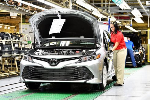  Nếu đề xuất thuế nhập khẩu ô tô của ông Trump có hiệu lực, giá mỗi chiếc xe của Toyota có thể tăng thêm ít nhất 1.800 - 5.000 USD.