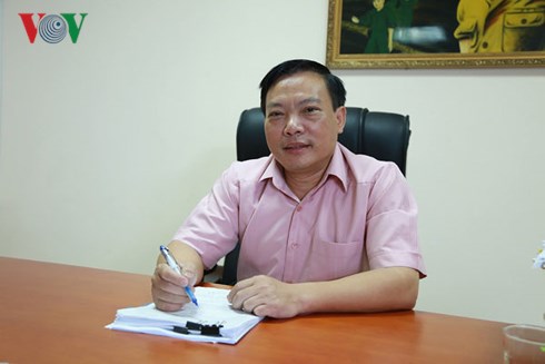 TS.Hoàng Đình Cảnh- Phó Cục trưởng Cục Phòng chống HIV/AIDS (Bộ Y tế) trả lời báo chí.