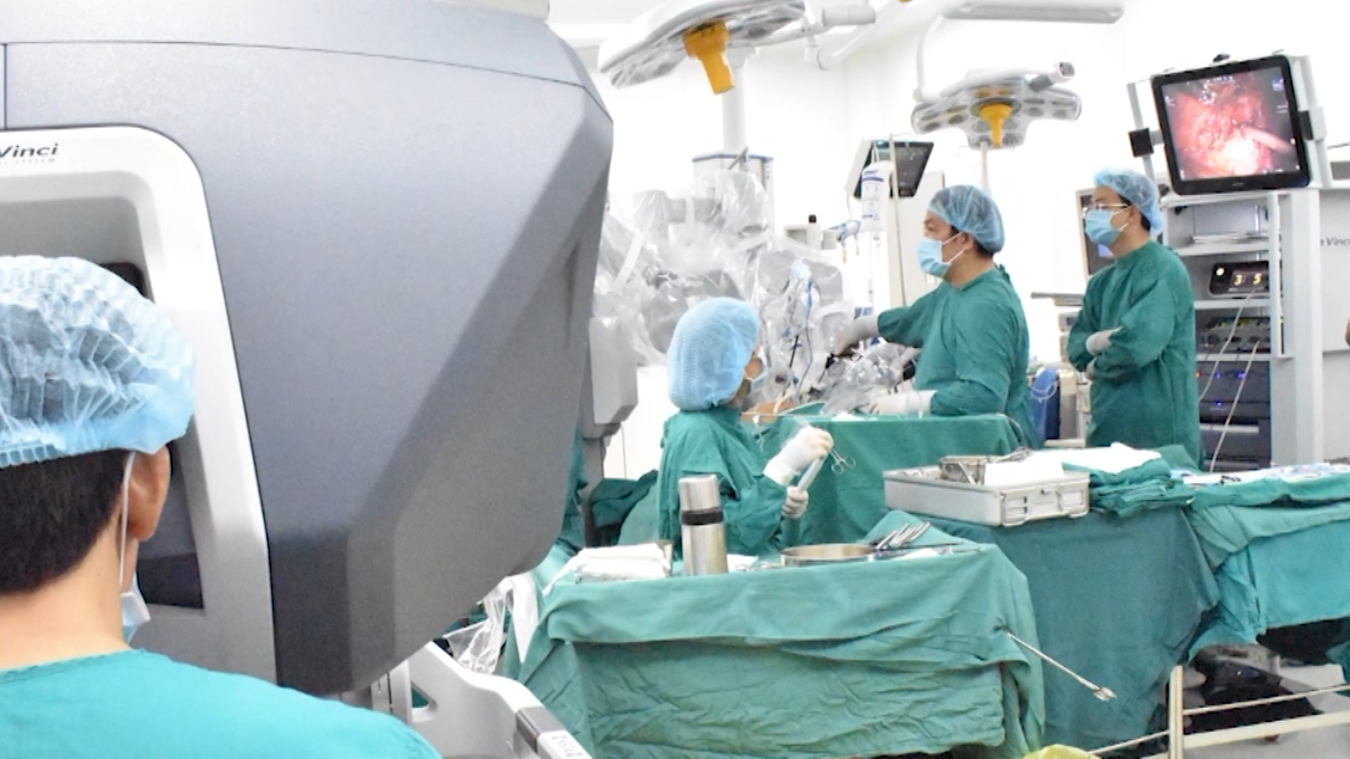 Lần đầu tiên Việt Nam thực hiện phẫu thuật Robot trong cắt thực quản