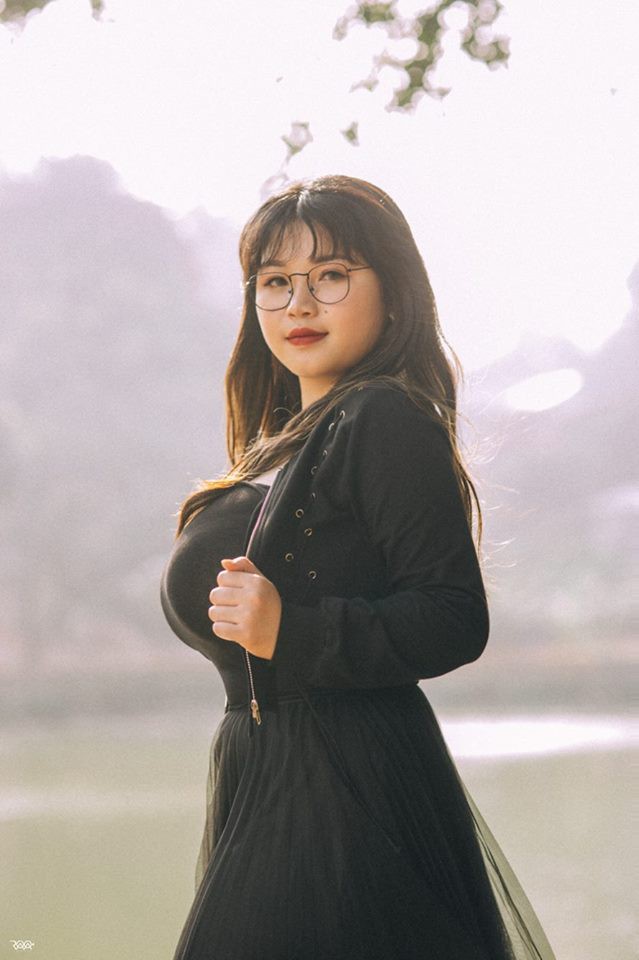 V&otilde; Thu Trang từng sở hữu v&ograve;ng một l&ecirc;n tới 110cm