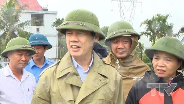 Tại các điểm kiểm tra, Chủ tịch UBND tỉnh Nguyễn Đình Xứng cho rằng, tuy bão số 4 không gây ảnh hưởng nhiều đến Thanh Hóa song nếu trời tiếp tục mưa thì điều đáng lo ngại ở khu vực miền núi là  nguy cơ lũ ống, lũ quét, sạt lở đất và mất an toàn hồ đập.