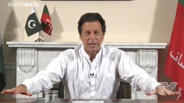 ông Imran Khan đã chính thức trở thành tân Thủ tướng Pakistan sau khi được Quốc hội nước này bỏ phiếu bầu trong phiên họp đặc biệt.