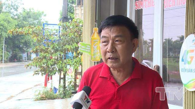 Ông Trần Văn Long- Xã Dân Lực, huyện Triệu Sơn:  &quot;Cứ 1 cây số tính 10 ngàn. Mình có km mà..Ví dụ khách lên họ yêu cầu thì đó công tơ mét của mình đó 5 cây lấy 50 ngàn. Nó không có báo giống xe taxi nhưng bọn tôi chạy ở đây người ta quen rồi &quot;