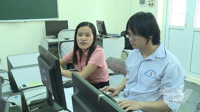 Cô giáo Phạm Thị Nga, giáo viên chủ nhiệm của Gia Phúc chia sẻ: Gia Phúc là học sinh thông minh, chăm chỉ