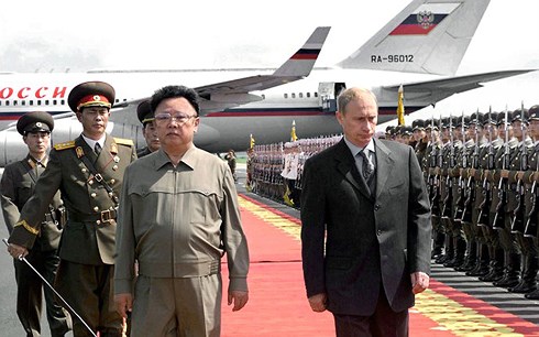 Tháng 7/2000, ông Putin trở thành Tổng thống Nga đầu tiên thăm Triều Tiên. (Ảnh: CNN)