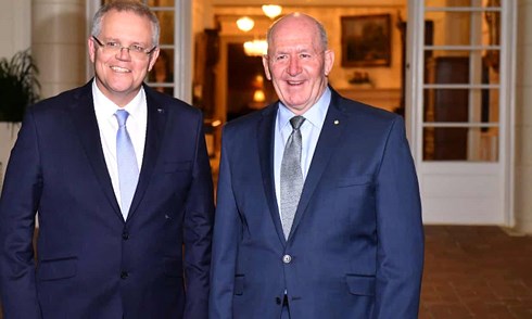 To&agrave;n quyền Peter Cosgrove (phải). Ảnh: Mick Tsikas/AAP.