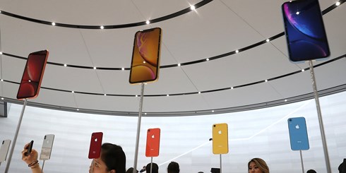 Nhiều khách hàng phàn nàn về khả năng bắt sóng tín hiệu không dây của iPhone mới kém hơn so với thiết bị cũ.