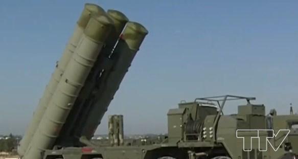 Ấn Độ mua 5 hệ thống tên lửa phòng không S-400 của Nga