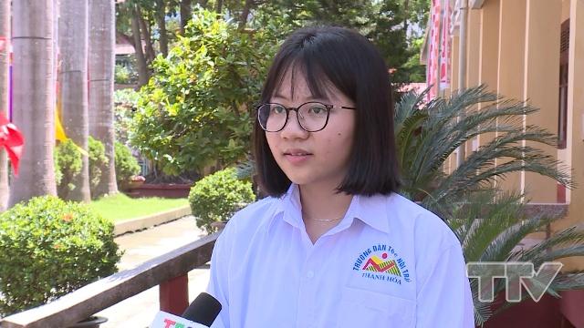 Em Phạm Lê Anh, Trường THPT Dân tộc Nội trú tỉnh Thanh Hóa: Thầy Tùng là người rất đam mê sáng tạo, thầy đã tạo cảm hứng để chúng em cố gắng phấn đấu.