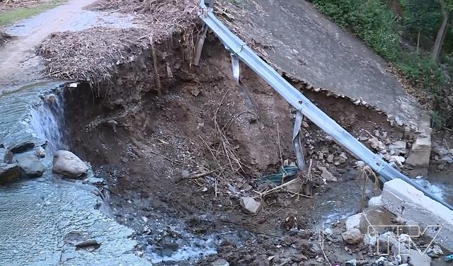 tr&ecirc;n tuyến 521D l&agrave; tồn đọng qu&aacute; nhiều điểm đứt g&atilde;y nghi&ecirc;m trọng, trong đ&oacute; c&oacute; những điểm chiều s&acirc;u đứt g&atilde;y l&ecirc;n tới 16m