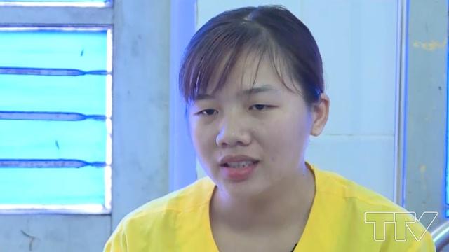 Chị Vũ Thị Oanh- Người nhà bệnh nhân:  &quot;Điều trị ở đây, gia đình tôi và bà con ở địa phương rất yên tâm. Bác sĩ rất nhiệt tình, chu đáo &quot;