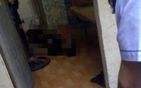 Thi thể nam thanh niên được phát hiện trong phòng trọ.